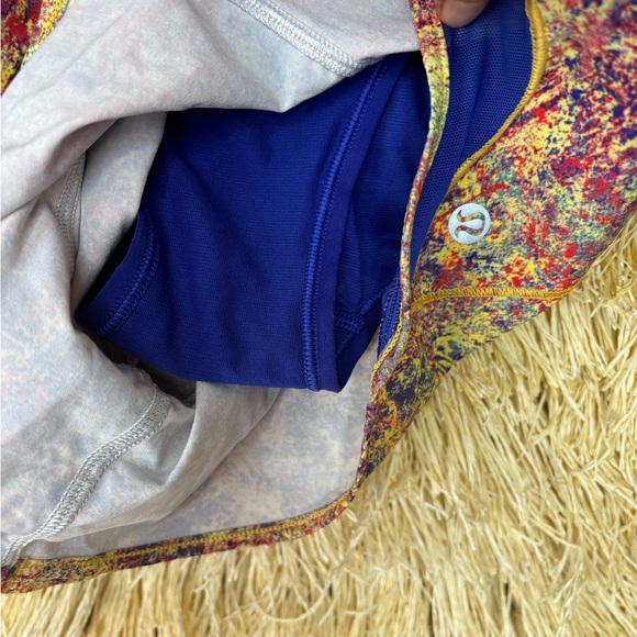 Lululemon SeaWheeze⚡️Hotty Hot High-Rise Lined Short 4" Long⚡️Woodland Sprint⚡️6 - Picture 11 of 15